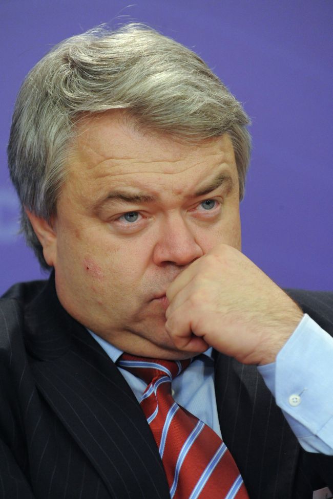 Михаил Бутов