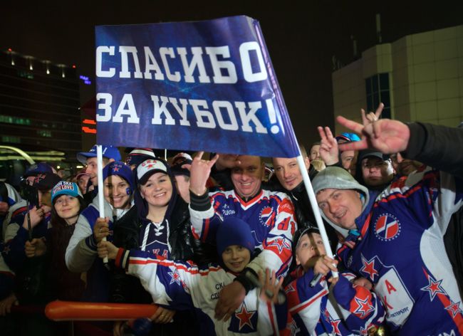 Встреча хоккеистов СКА в Санкт-Петербурге