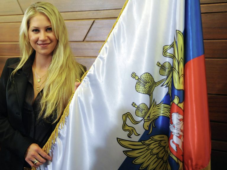 Теннисистка Анна Курникова после пресс-конференции Теннисистка Анна Курникова после пресс-конференции