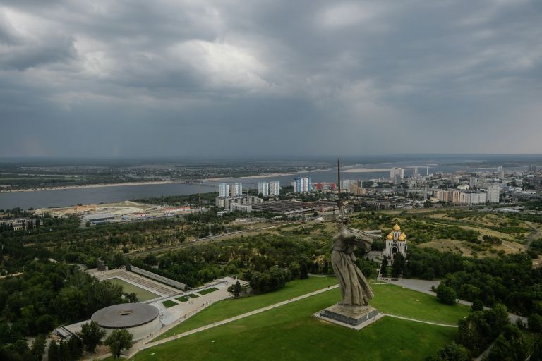 Монумент Родина-мать зовёт! на Мамаевом кургане в Волгограде
