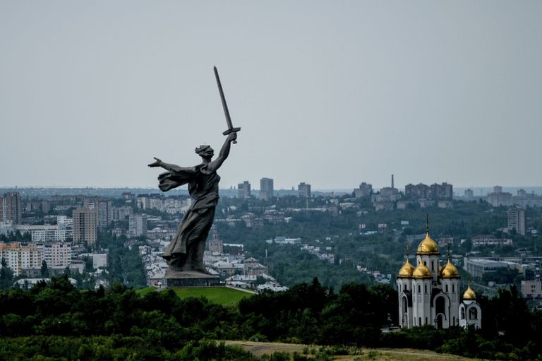 Монумент Родина-мать зовёт! на Мамаевом кургане в Волгограде Монумент Родина-мать зовёт! на Мамаевом кургане в Волгограде