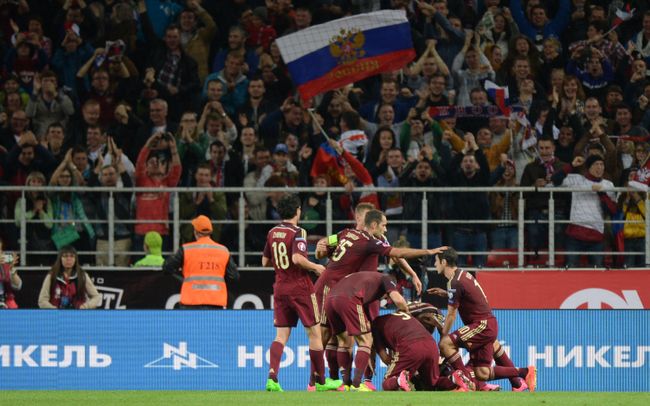 Футболисты сборной России