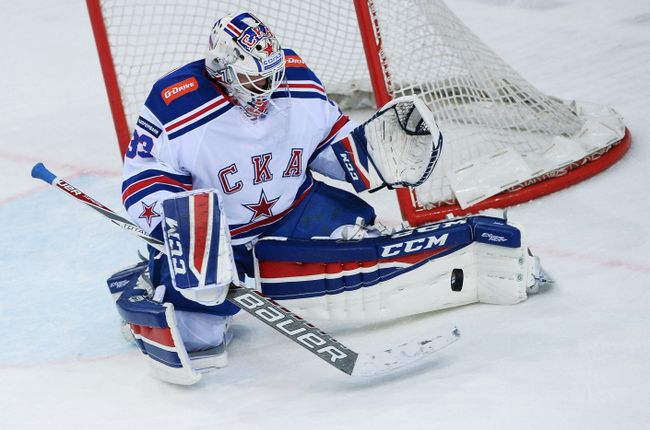 Вратарь СКА Илья Ежов