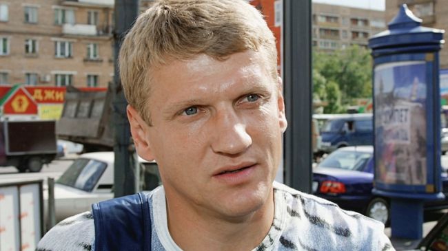 Член сборной команды России по футболу, игрок команды Ротор (Волгоград) Валерий Есипов, 2003 год Член сборной команды России по футболу, игрок команды Ротор (Волгоград) Валерий Есипов, 2003 год