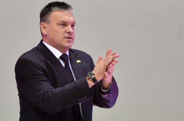 Главный тренер БК УНИКС Евгений Пашутин Главный тренер БК УНИКС Евгений Пашутин