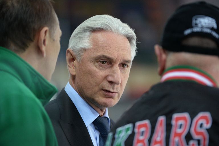 Главный тренер Ак Барса Зинэтула Билялетдинов Главный тренер Ак Барса Зинэтула Билялетдинов