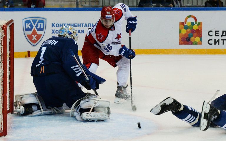 Игровой момент матча Адмирал - ЦСКА
