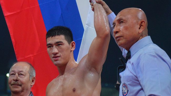 Дмитрий Бивол (Россия) после окончания боя за титул чемпиона мира по версии IBF/IBO Дмитрий Бивол (Россия) после окончания боя за титул чемпиона мира по версии IBF/IBO