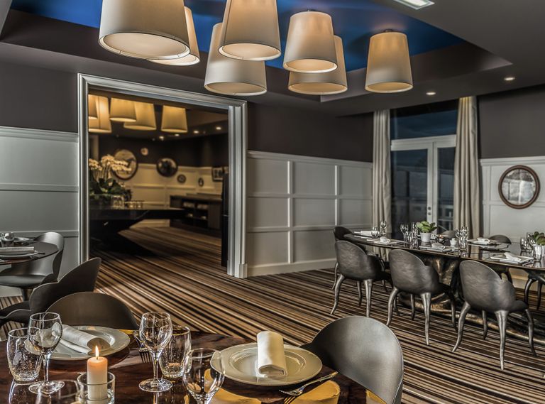 Внутреннее убранство отеля Renaissance Paris Hippodrome de St.Cloud Hotel Внутреннее убранство отеля Renaissance Paris Hippodrome de St.Cloud Hotel