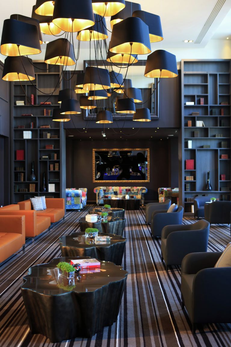Внутреннее убранство отеля Renaissance Paris Hippodrome de St.Cloud Hotel Внутреннее убранство отеля Renaissance Paris Hippodrome de St.Cloud Hotel
