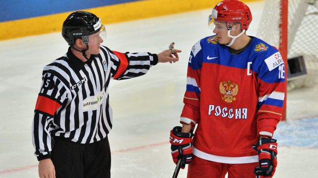 Владислав Каменев (справа)