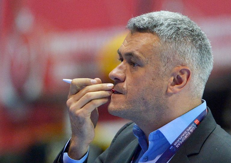Тренер женской сборной Бельгии по волейболу Герт ван де Брек Тренер женской сборной Бельгии по волейболу Герт ван де Брек