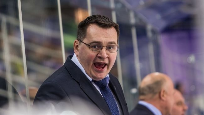 Главный тренер Барыса Андрей Назаров
