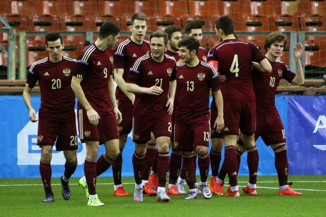 Игроки молодежной сборной России по футболу