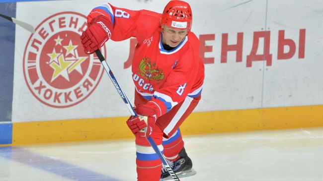 Форвард сборной России Игорь Ларионов Форвард сборной России Игорь Ларионов