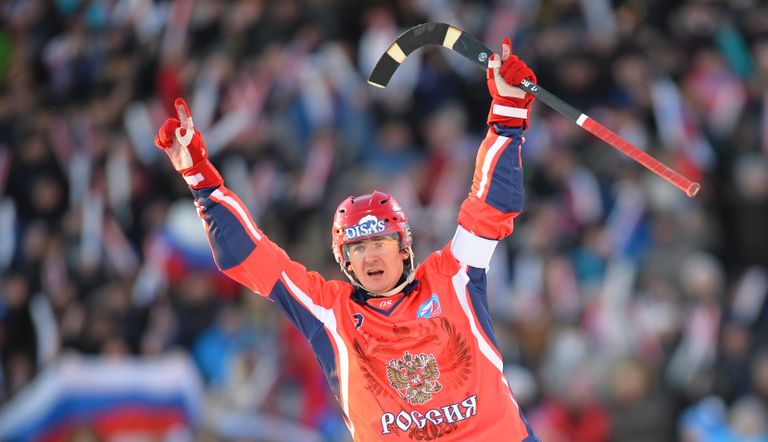 Игрок сборной России Сергей Ломанов Игрок сборной России Сергей Ломанов