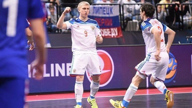 Игроки сборной России по мини-футболу Серегй Абрамов и Ренат Шакиров Игроки сборной России по мини-футболу Серегй Абрамов и Ренат Шакиров