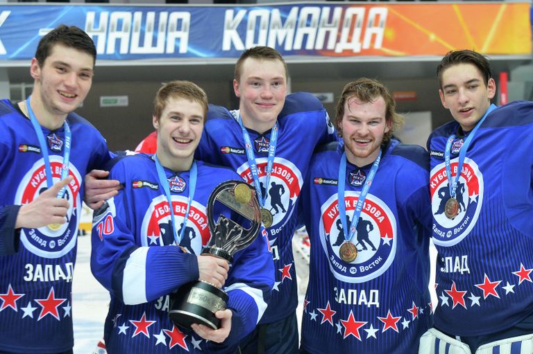 Игроки сборной Запада Максим Джиошвили, Александр Пелевин, Иван Воробьев, Виктор Корняков и Андрей Феклистов (слева направо)