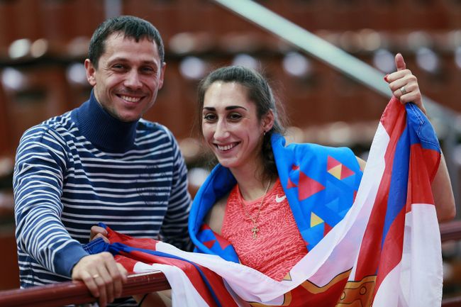 Главный тренер сборной России по легкой атлетике, олимпийский чемпион Юрий Борзаковский и Екатерина Конева, Главный тренер сборной России по легкой атлетике, олимпийский чемпион Юрий Борзаковский и Екатерина Конева,