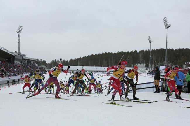 Спортсменки на дистанции масс-старта среди женщин на чемпионате Европы по биатлону-2016 в Тюмени Спортсменки на дистанции масс-старта среди женщин на чемпионате Европы по биатлону-2016 в Тюмени