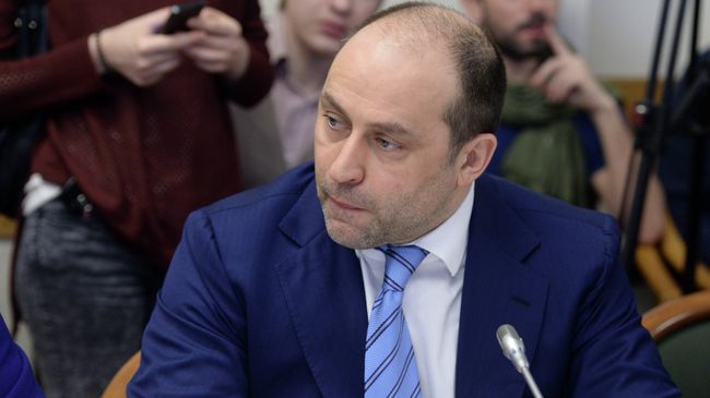 Дмитрий Свищев