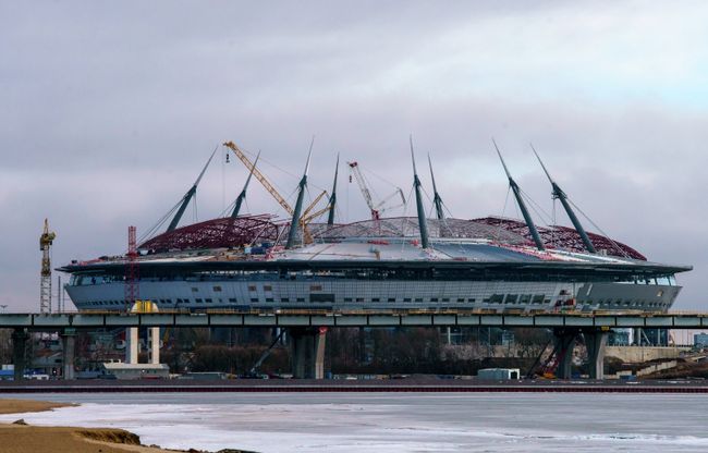 Строительство стадиона на Крестовском острове в Санкт-Петербурге
