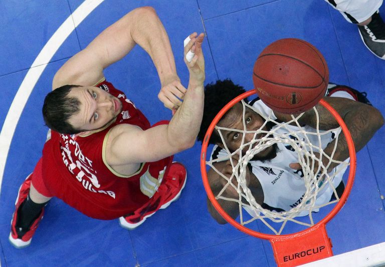 Центровой БК Страсбур Ромен Дюпор (слева) и форвард БК Нижний Новгород Виктор Радд Центровой БК Страсбур Ромен Дюпор (слева) и форвард БК Нижний Новгород Виктор Радд