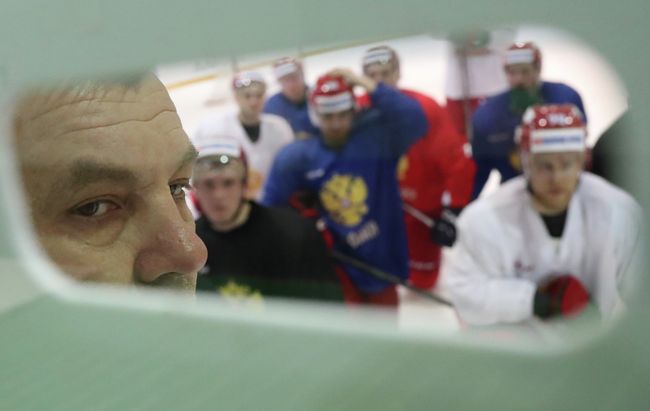Главный тренер сборной России по хоккею Олег Знарок