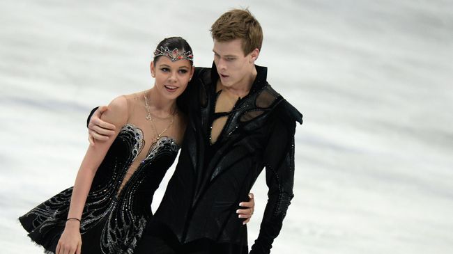 Елена Ильиных и Никита Кацалапов Елена Ильиных и Никита Кацалапов