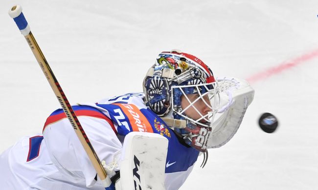 Вратарь сборной России Сергей Бобровский Вратарь сборной России Сергей Бобровский