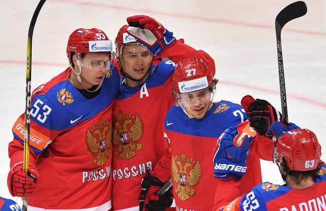 Хоккеисты сборной России