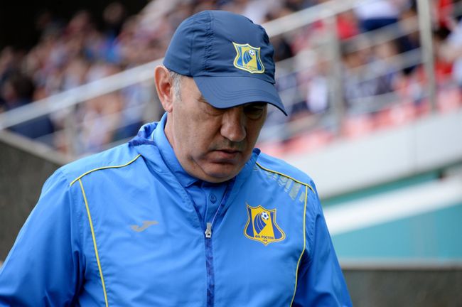 Главный тренер Ростова Курбан Бердыев Главный тренер Ростова Курбан Бердыев