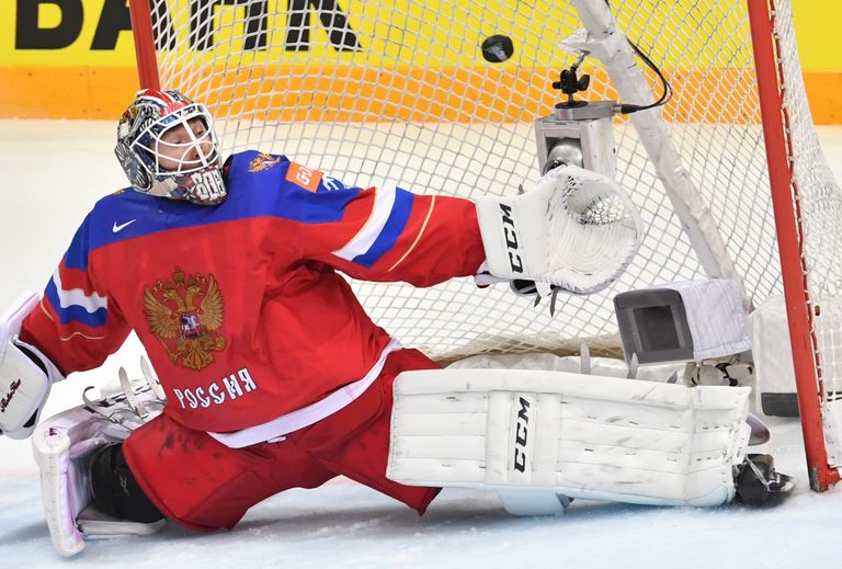 Вратарь сборной России Сергей Бобровский Вратарь сборной России Сергей Бобровский