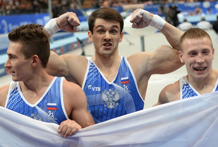 Российские гимнасты Давид Белявский, Николай Куксенков и Денис Аблязин (слева направо) Российские гимнасты Давид Белявский, Николай Куксенков и Денис Аблязин (слева направо)