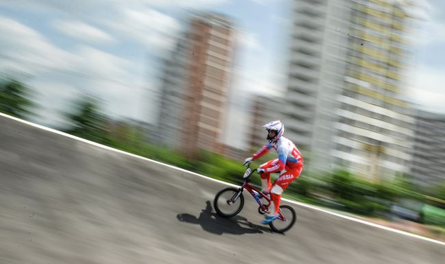 Спортсмены сборной России по велоспорту в дисциплине BMX Александр Катышев во время тренировки Спортсмены сборной России по велоспорту в дисциплине BMX Александр Катышев во время тренировки