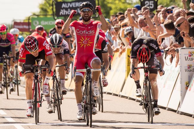 Велогонщик Cofidis Насер Буанни