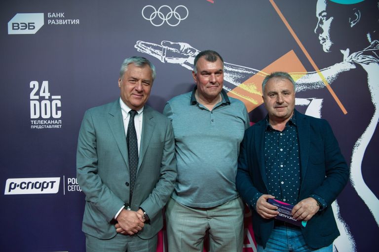 Вячеслав Тельнов, Сергей Мирошниченко и Леонид Верещагин (слева направо) Вячеслав Тельнов, Сергей Мирошниченко и Леонид Верещагин (слева направо)