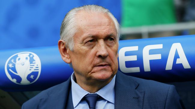 Главный тренер сборной Украины Михаил Фоменко