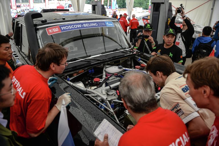 Проверка автомобиля китайской команды Hebei Qian'an Jiujang Lubfunc Lubricant Racing team Проверка автомобиля китайской команды Hebei Qian'an Jiujang Lubfunc Lubricant Racing team