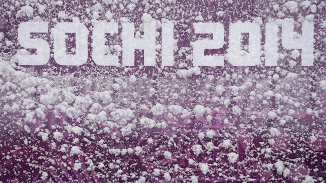 Логотип XXII Олимпийских зимних игр в Сочи на территории лыжно-биатлонного комплекса Лаура в Красной Поляне. Логотип XXII Олимпийских зимних игр в Сочи на территории лыжно-биатлонного комплекса Лаура в Красной Поляне.