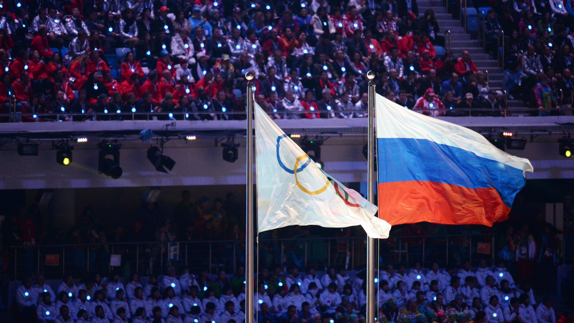 Олимпийский флаг и флаг России на Играх в Сочи Олимпийский флаг и флаг России на Играх в Сочи - РИА Новости, 1920, 20.09.2022